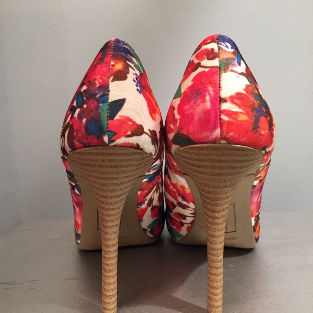 Christian Siriano 4 1/2” heels size 9 1/2. NWT - Picture 3 of 5